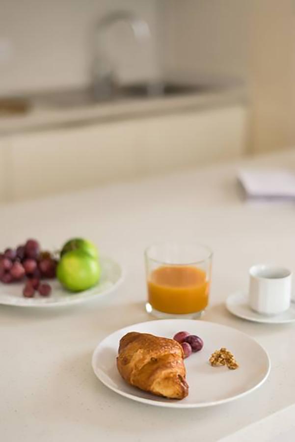 Altido Lovely 1-Bed Flat With Balcony & Free Parking Milaan Buitenkant foto